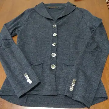 마니풀리 테일러드 다크 그레이 니트 자켓