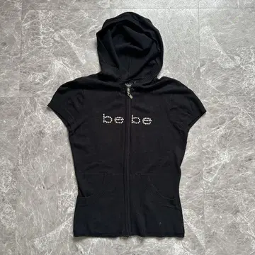 [ bebe ] 베베 ( L ) 집업 후드티*반팔*센터 로고*스톤*리브