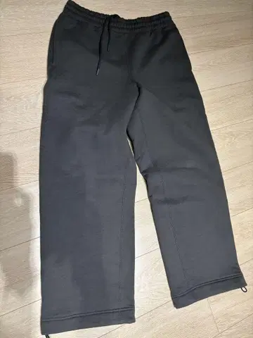 Unlikely simple sweat pants 25aw