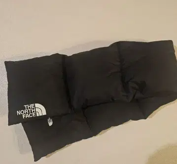 THE NORTH FACE 블랙 눕시 다운 머플러 넥워머