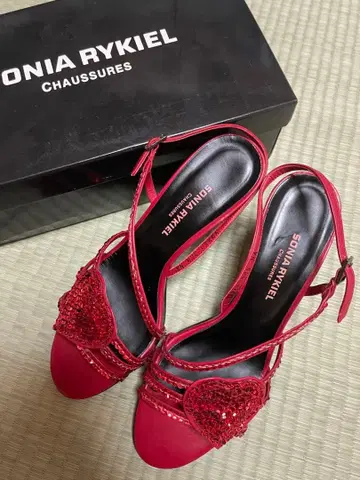 SONIA RYKIEL 하트 샌들