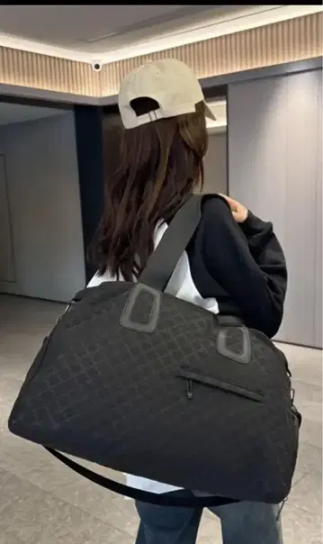 블랙 퀼팅 보스턴 백