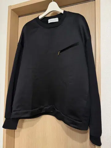 CULLNI Satin Mix Pocket Pullover