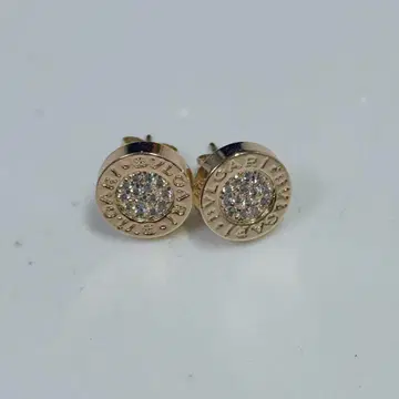 반짝이는 다이아몬드풍 큐빅 귀걸이