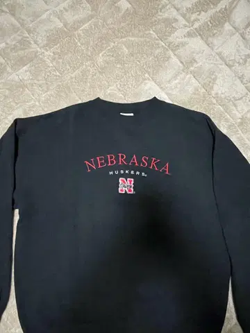 NEBRASKA HUSKERS 크루넥 맨투맨 블랙