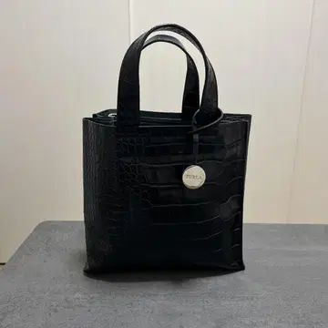FURLA 블랙 핸드백
