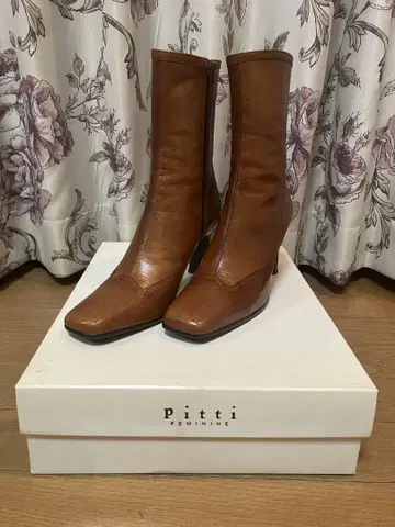 Pitti 브라운 롱 부츠 중간 힐