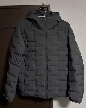 유니클로 퍼프 테크 후드티 다크 그레이 XL