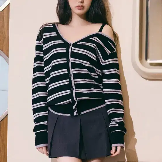 ロラロラ ONE OFF SHOULDER STRIPE CARDIGAN MUSINSA | ROLAROLA ONE OFF SHOULDER STRIPE WOOL BLENDED CARDIGAN BLUE