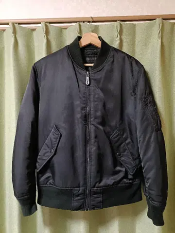 UNIQLO 블랙 MA-1 플라이트 자켓 S 사이즈