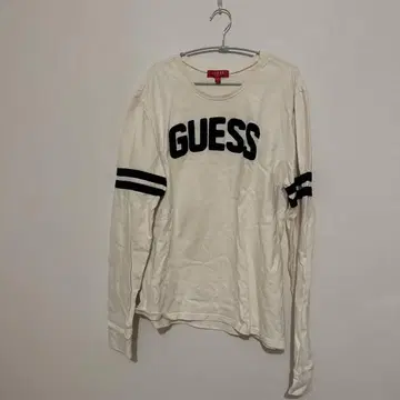 GUESS 로고 화이트 긴팔 티셔츠