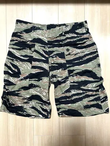 TCB Jeans 카모 패턴 숏팬츠 몽키 팬츠