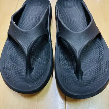 OOFOS 리커버리 샌들