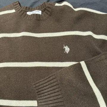 U.S. POLO ASSN. 브라운 스트라이프 니트