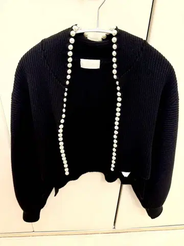 eimy istoire 펄 디자인 컬러 니트 가디건 ( BLACK )