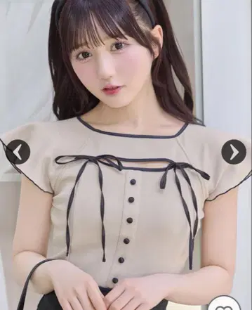 미셸 마카롱 더블 플레어 슬리브 리본 상의