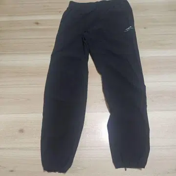 블랙 지퍼 팬츠 L 사이즈 TIGORA
