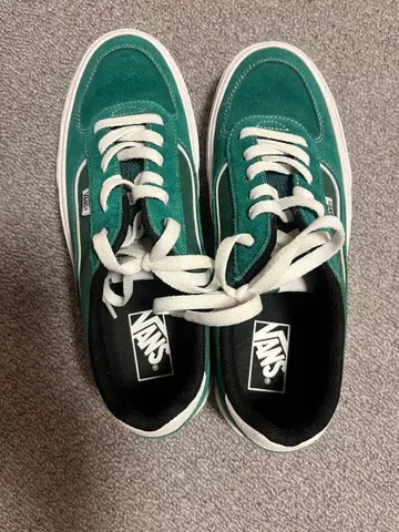 VANS 그린 컬러 스웨이드 스니커즈
