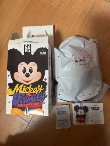 POPMART 팝마트 미키 패밀리 미키 미개봉 새상품