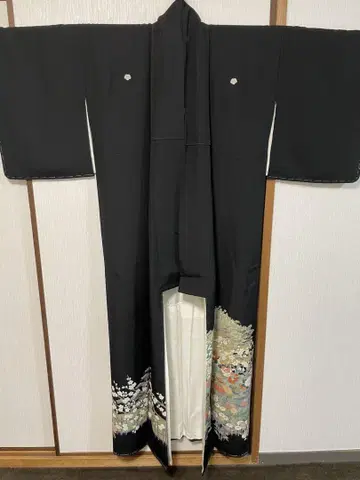 블랙 전통 예복 기모노 꽃무늬