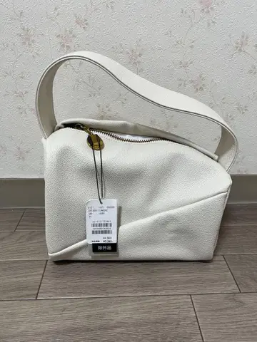 아이보리 숄더백