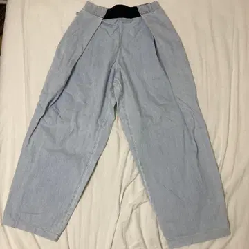 RELAX FIT SUPERMARKET Denim Beachslacks