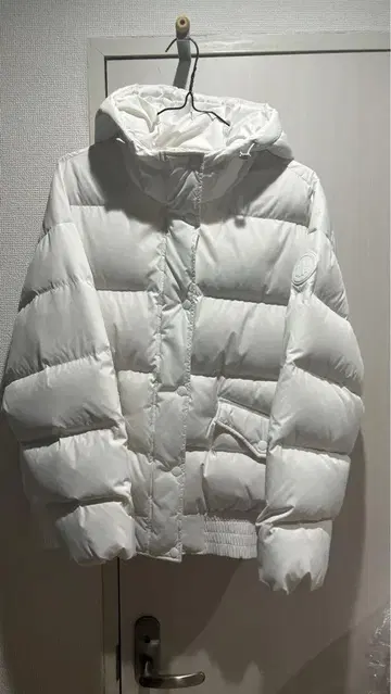 GAP 화이트 다운