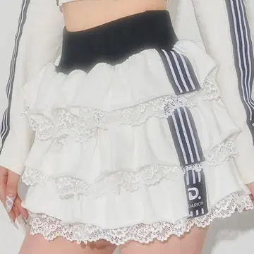 Darich 스포티 라인 프릴 미니 스커트 WHT free
