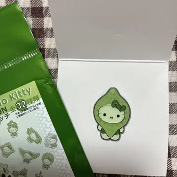 오사카 만박 일본관 조류 x 헬로키티 시크릿 핀 배지