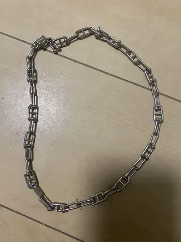 체인 목걸이 유나이티드 애로우즈