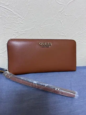 GUESS 장지갑