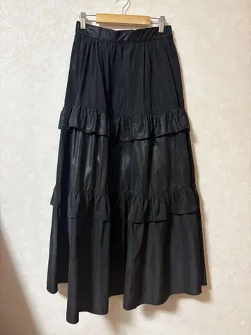 Freada 블랙 프릴 롱 스커트