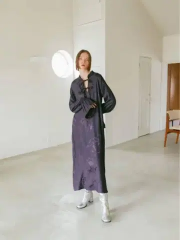 MARTE 파이핑 플라워 드레스