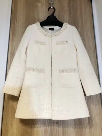EmiriaWiz 펄 x 비쥬 장식 노카라 롱 트위드 자켓