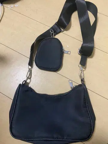 노브랜드 숄더백