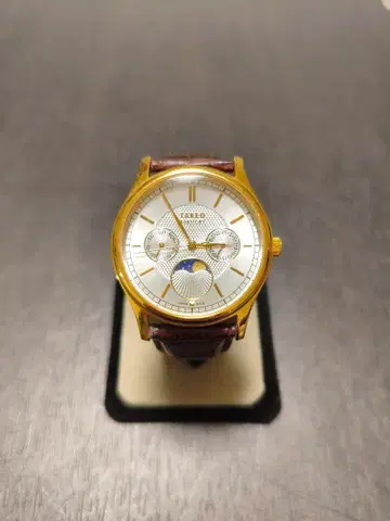 TAKEO KIKUCHI 손목시계 문페이즈