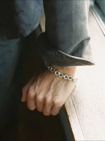 [ 완판템 ] Llife TORQ BRACELET 당일 발송