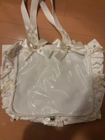 자카마트 이타백 프릴 토트 화이트 A4