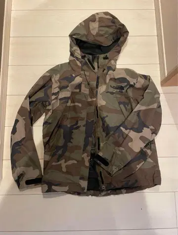 THE NORTH FACE 카모플라쥬 마운틴 파카 M