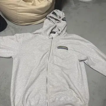 XLARGE 자수 패치 부착 그레이 후드티