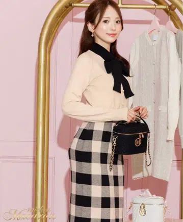 미셸 마카롱 보타이 체크 니트 원피스