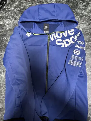 Move Sport 후드 부착 자켓