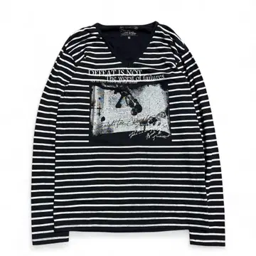 border v neck graphic long tee Y2K