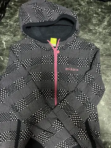 adidas 도트 무늬 후드 부착 저리 Msize 가격 인하했습니다