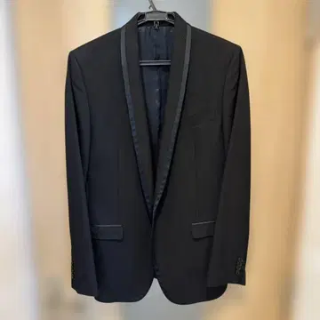 D&G 블랙 새틴 라펠 턱시도