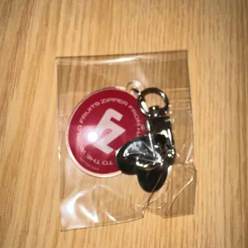 FRUITSZIPPER 츠키아시 아마네 키링