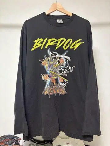 Birdog 코무돗토 300만 명 기념 반팔 티셔츠 버드독 롱 티셔츠