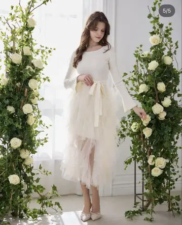 Riu Tulle raffle docking knit dress