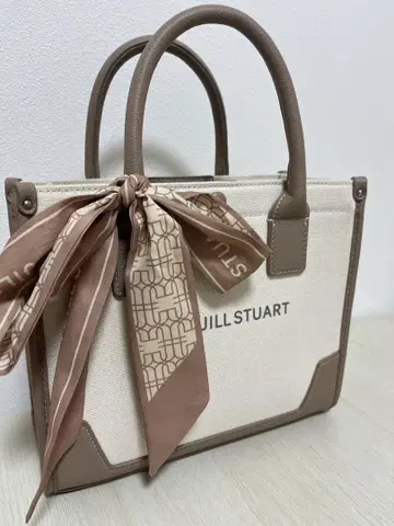 [기간 한정 가격 인하 중] JILL STUART 리본 포함 핸드백