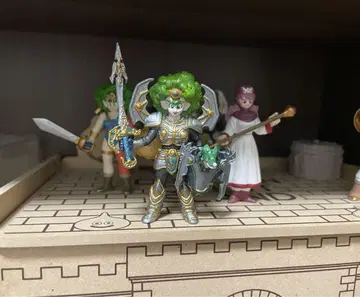 DRAGON QUEST 4 용사 여자 천공의 장비편 피규어